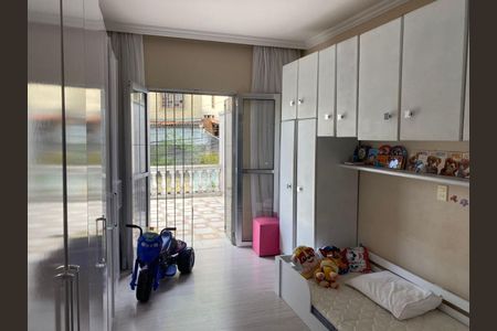 Casa à venda com 4 quartos, 250m² em Jardim Guarani, São Paulo