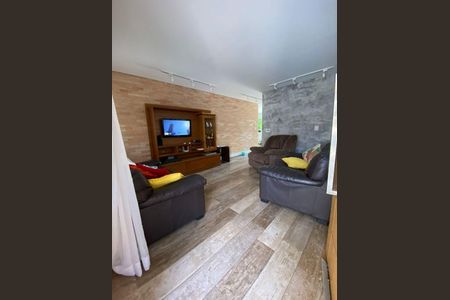 Casa à venda com 250m², 4 quartos e 4 vagas