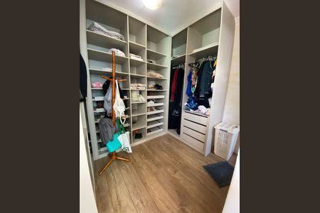 Casa à venda com 250m², 4 quartos e 4 vagas