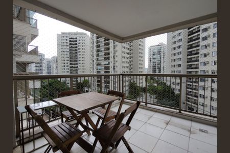 Apartamento à venda com 78m², 2 quartos e 1 vaga