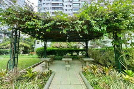 Apartamento à venda com 78m², 2 quartos e 1 vaga