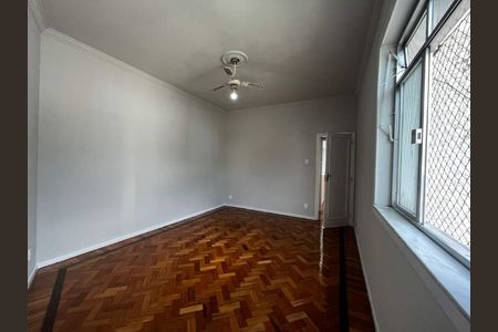 Apartamento à venda com 72m², 2 quartos e sem vaga