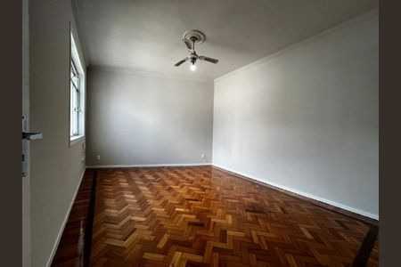Apartamento à venda com 72m², 2 quartos e sem vaga