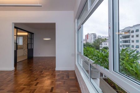 Apartamento à venda com 239m², 3 quartos e 1 vaga