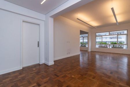 Apartamento à venda com 239m², 3 quartos e 1 vaga
