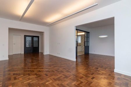 Apartamento à venda com 239m², 3 quartos e 1 vaga
