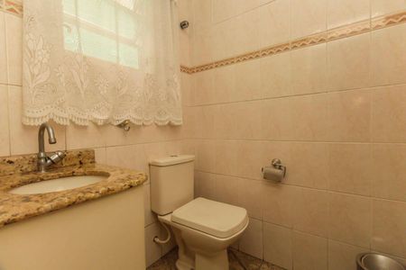 Casa para alugar com 212m², 5 quartos e 3 vagas Casa para alugar com 212m², 5 quartos e 3 vagasLavabo