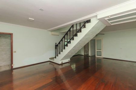 Sala de casa para alugar com 5 quartos, 212m² em Vila Ema, São Paulo