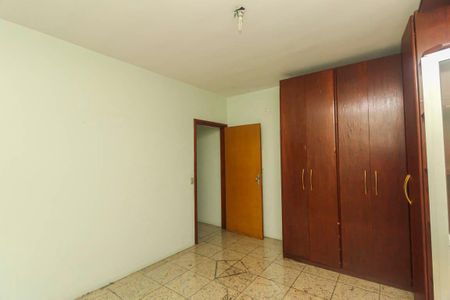 Suite de casa para alugar com 5 quartos, 212m² em Vila Ema, São Paulo
