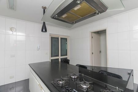 Casa para alugar com 212m², 5 quartos e 3 vagas Casa para alugar com 212m², 5 quartos e 3 vagasCozinha