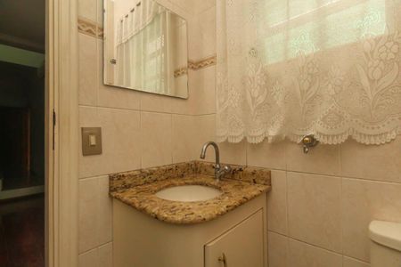 Casa para alugar com 212m², 5 quartos e 3 vagas Casa para alugar com 212m², 5 quartos e 3 vagasLavabo