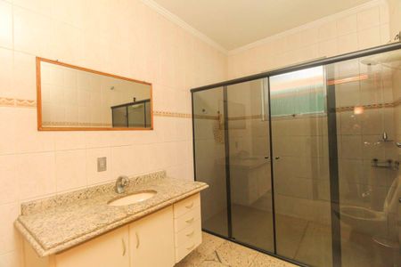 Casa para alugar com 212m², 5 quartos e 3 vagas Casa para alugar com 212m², 5 quartos e 3 vagasBanheiro