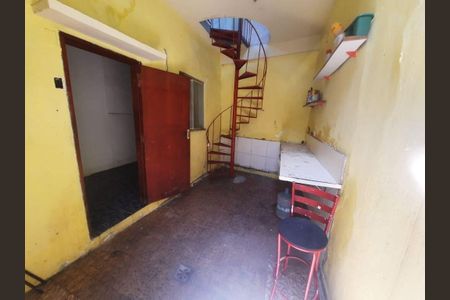 Casa à venda com 112m², 2 quartos e 1 vaga