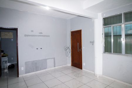 Sala de casa para alugar com 2 quartos, 100m² em Penha, Rio de Janeiro