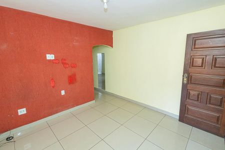 Sala de casa para alugar com 2 quartos, 100m² em São Cosme de Baixo (são Benedito), Belo Horizonte