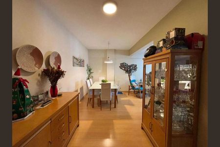 Apartamento à venda com 156m², 3 quartos e 1 vaga
