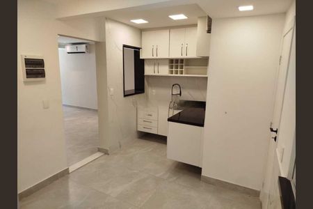 Apartamento à venda com 75m², 2 quartos e sem vaga