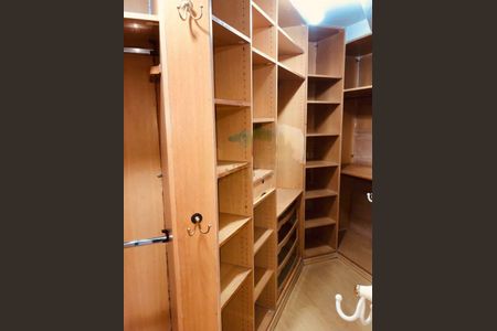 Apartamento à venda com 239m², 4 quartos e 2 vagas