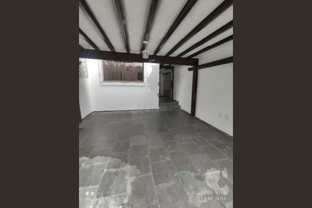 Casa à venda com 3 quartos, 150m² em Jardim Luanda, São Paulo