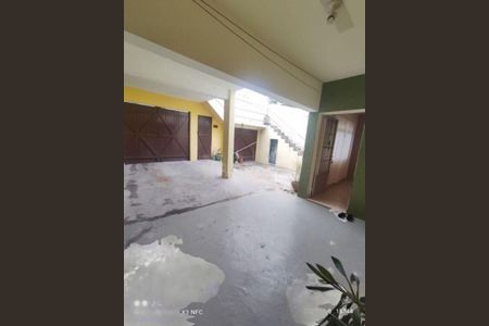 Casa à venda com 194m², 2 quartos e 1 vaga