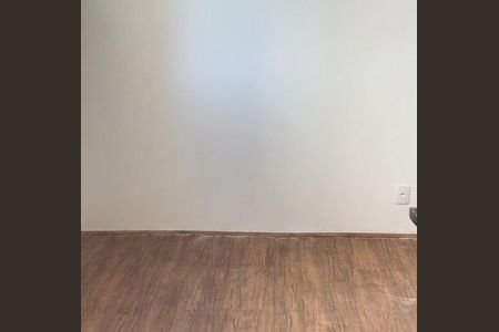 Quarto de apartamento para alugar com 2 quartos, 40m² em Chácaras Caxingui, Embu das Artes