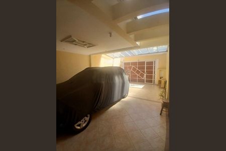 Casa à venda com 150m², 4 quartos e 4 vagas