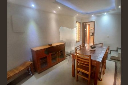 Casa à venda com 150m², 4 quartos e 4 vagas