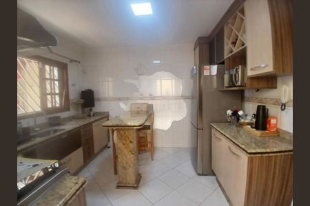 Casa à venda com 150m², 4 quartos e 4 vagas