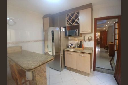 Casa à venda com 150m², 4 quartos e 4 vagas