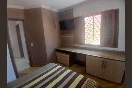 Casa à venda com 150m², 4 quartos e 4 vagas