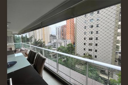 Apartamento à venda com 77m², 1 quarto e 2 vagas