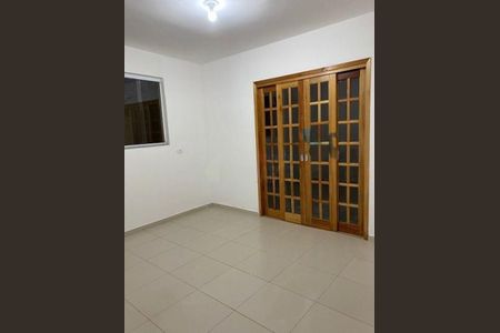 Casa à venda com 3 quartos, 300m² em Vila do Castelo, São Paulo