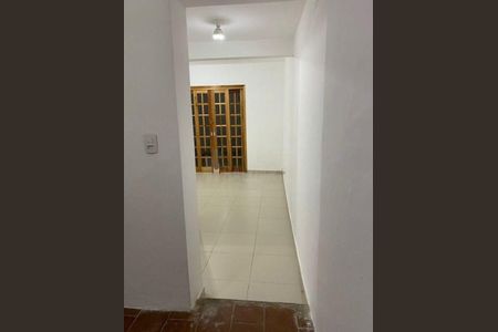 Casa à venda com 3 quartos, 300m² em Vila do Castelo, São Paulo