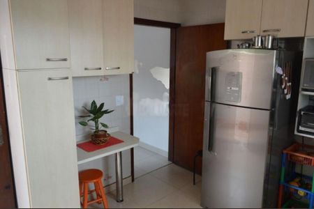 Casa à venda com 180m², 3 quartos e 2 vagas
