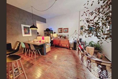 Apartamento à venda com 97m², 2 quartos e 1 vaga