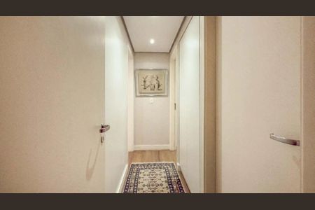 Apartamento à venda com 210m², 3 quartos e 3 vagas Apartamento à venda com 210m², 3 quartos e 3 vagasCorredor