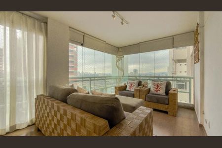 Apartamento à venda com 210m², 3 quartos e 3 vagas Apartamento à venda com 210m², 3 quartos e 3 vagasVaranda