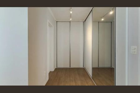 Apartamento à venda com 210m², 3 quartos e 3 vagas Apartamento à venda com 210m², 3 quartos e 3 vagasQuarto