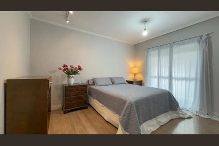 Apartamento à venda com 210m², 3 quartos e 3 vagas Apartamento à venda com 210m², 3 quartos e 3 vagasQuarto