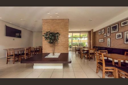 Apartamento à venda com 210m², 3 quartos e 3 vagas Apartamento à venda com 210m², 3 quartos e 3 vagasSalão de Festas