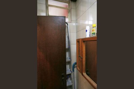 Apartamento à venda com 110m², 4 quartos e 1 vaga Apartamento à venda com 110m², 4 quartos e 1 vagaBanheiro de serviço
