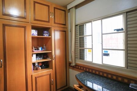 Apartamento à venda com 110m², 4 quartos e 1 vaga Apartamento à venda com 110m², 4 quartos e 1 vagaQuarto 2