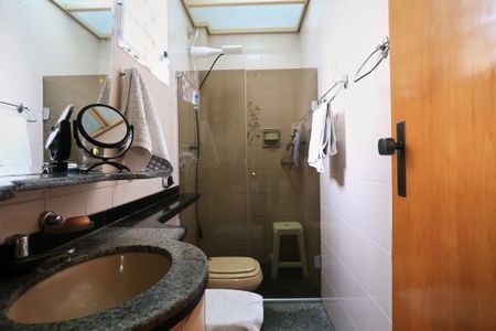 Banheiro da Suíte de apartamento à venda com 4 quartos, 110m² em Silveira, Belo Horizonte