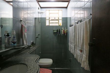 Apartamento à venda com 110m², 4 quartos e 1 vaga Apartamento à venda com 110m², 4 quartos e 1 vagaBanheiro