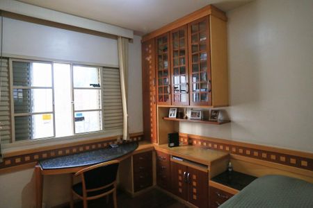 Apartamento à venda com 110m², 4 quartos e 1 vaga Apartamento à venda com 110m², 4 quartos e 1 vagaQuarto 2