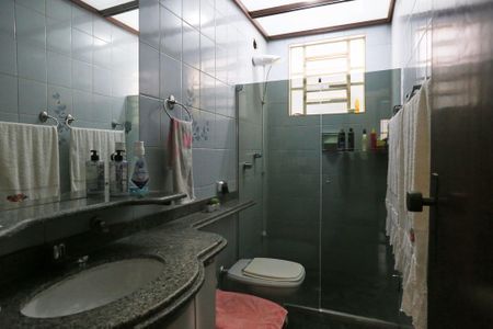 Apartamento à venda com 110m², 4 quartos e 1 vaga Apartamento à venda com 110m², 4 quartos e 1 vagaBanheiro