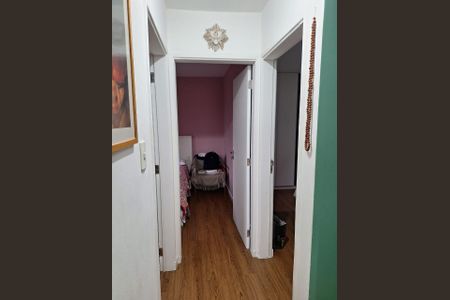 Apartamento à venda com 63m², 3 quartos e sem vaga Apartamento à venda com 63m², 3 quartos e sem vagaCorredor