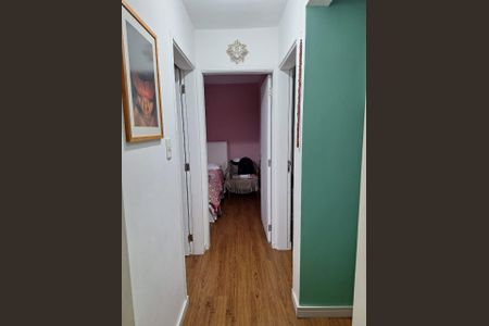 Apartamento à venda com 63m², 3 quartos e sem vaga Apartamento à venda com 63m², 3 quartos e sem vagaCorredor