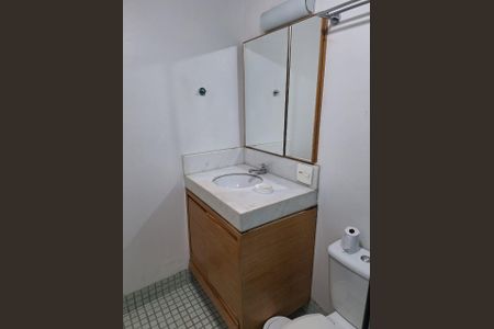 Apartamento à venda com 63m², 3 quartos e sem vaga Apartamento à venda com 63m², 3 quartos e sem vagaBanheiro