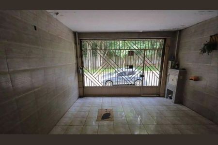 Casa à venda com 200m², 2 quartos e 2 vagas